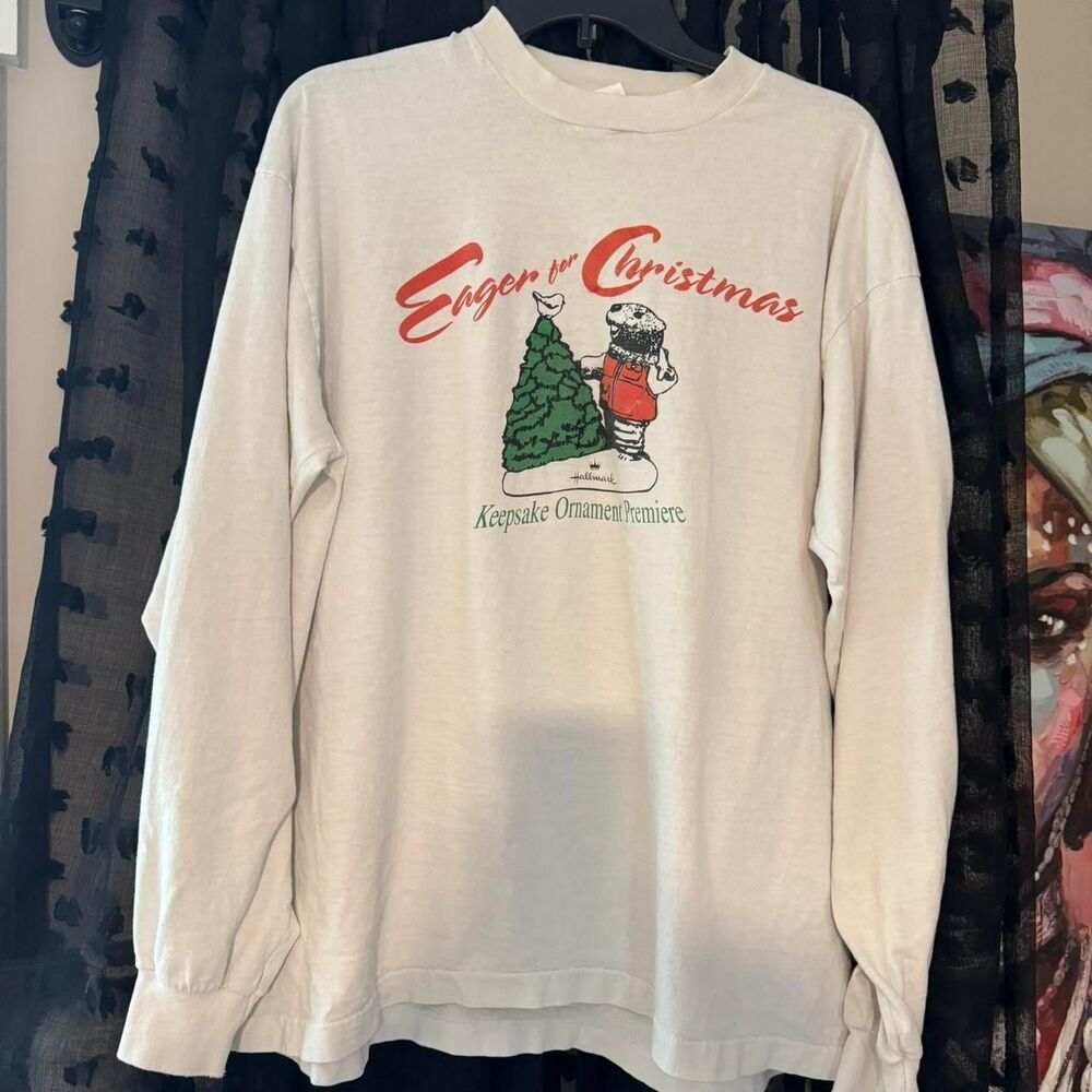 Hallmark Eager Christmas Men's White and Cream T-shirt